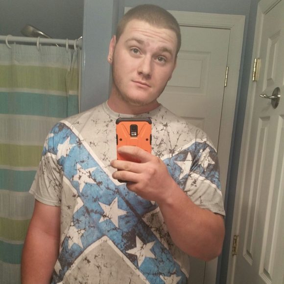 Meet your Posher, Kyle - Picture 1 of 1